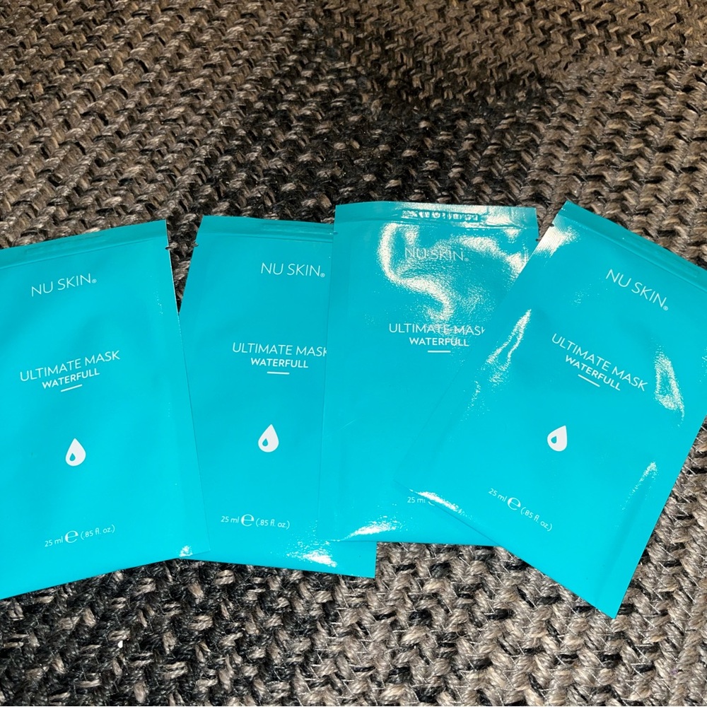 Nuskin water full face masks (lot of 4)